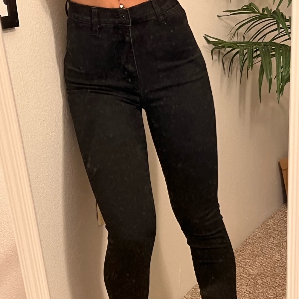 Kendall + Kylie skinny jeans!